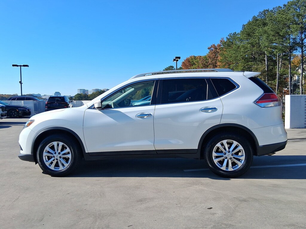 Used 2014 Nissan Rogue SV FWD SV