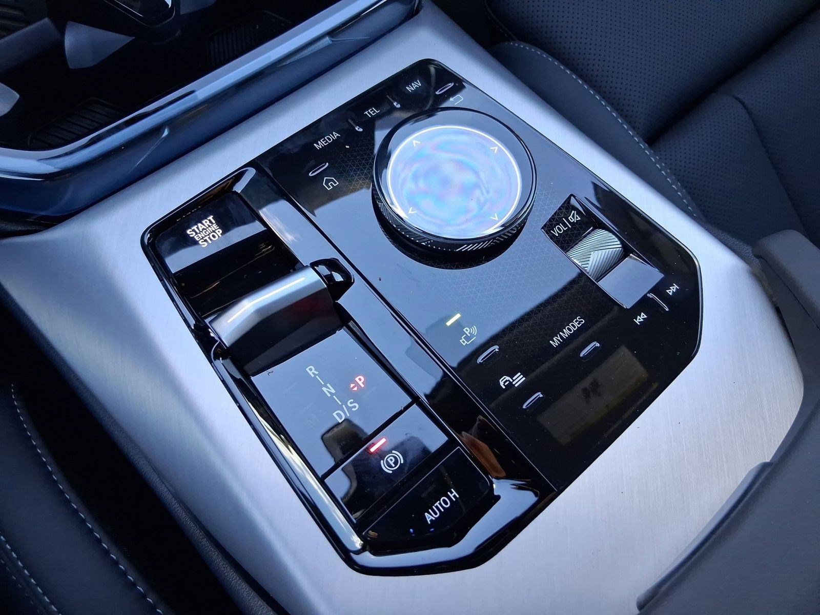 2026 BMW X3 30 - Photo 16
