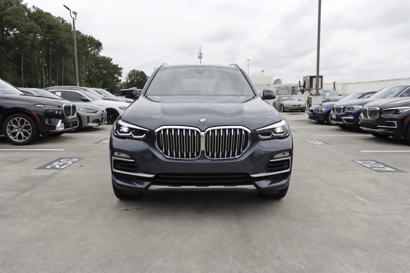 Used 2019 BMW X5 40i with VIN 5UXCR6C55KLL14126 for sale in Atlanta, GA