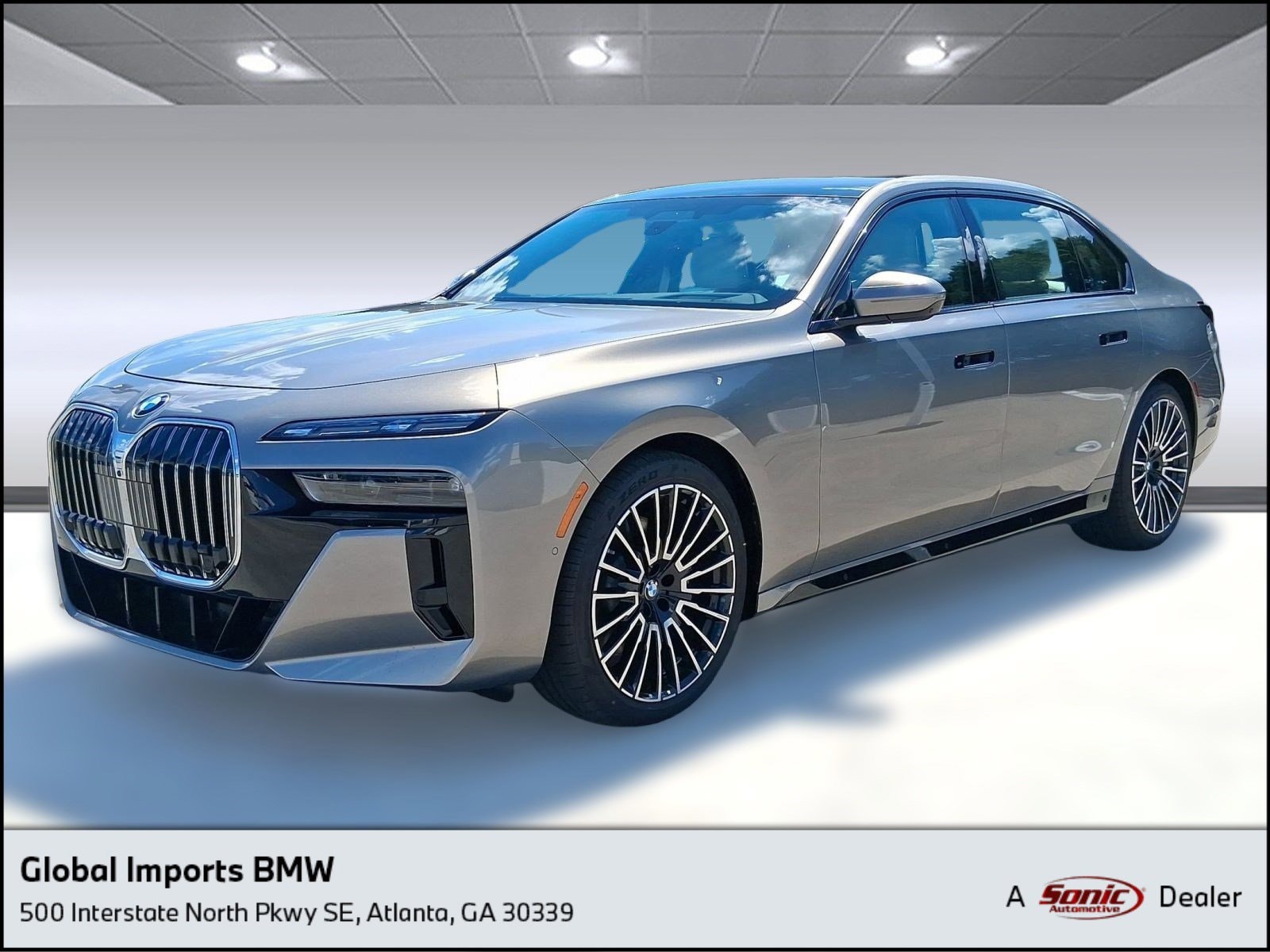 2025 BMW 740i Sedan 
