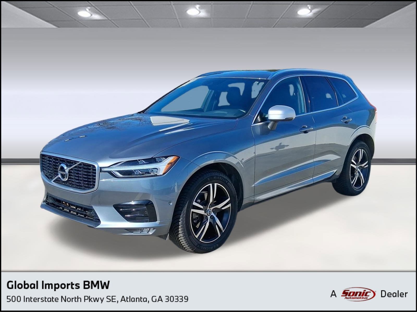 2019 Volvo XC60 R-Design's photo