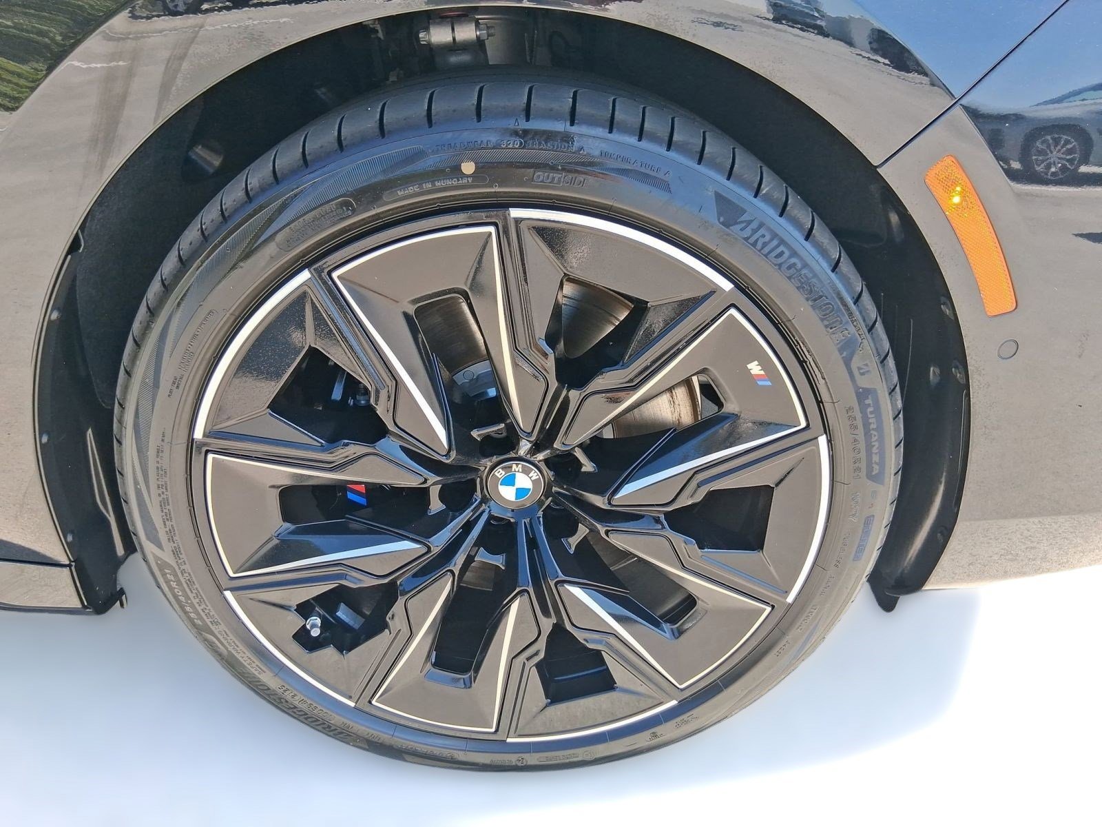 2026 BMW 7 Series 750e - Photo 10