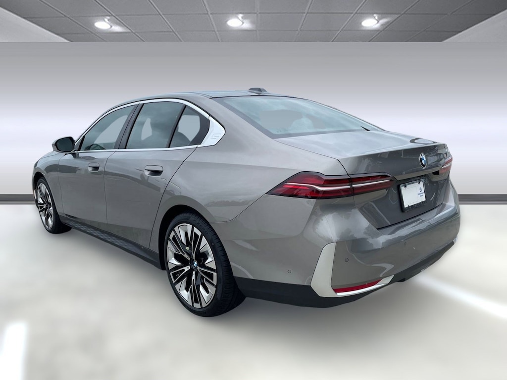 Used 2026 BMW 530i Sedan