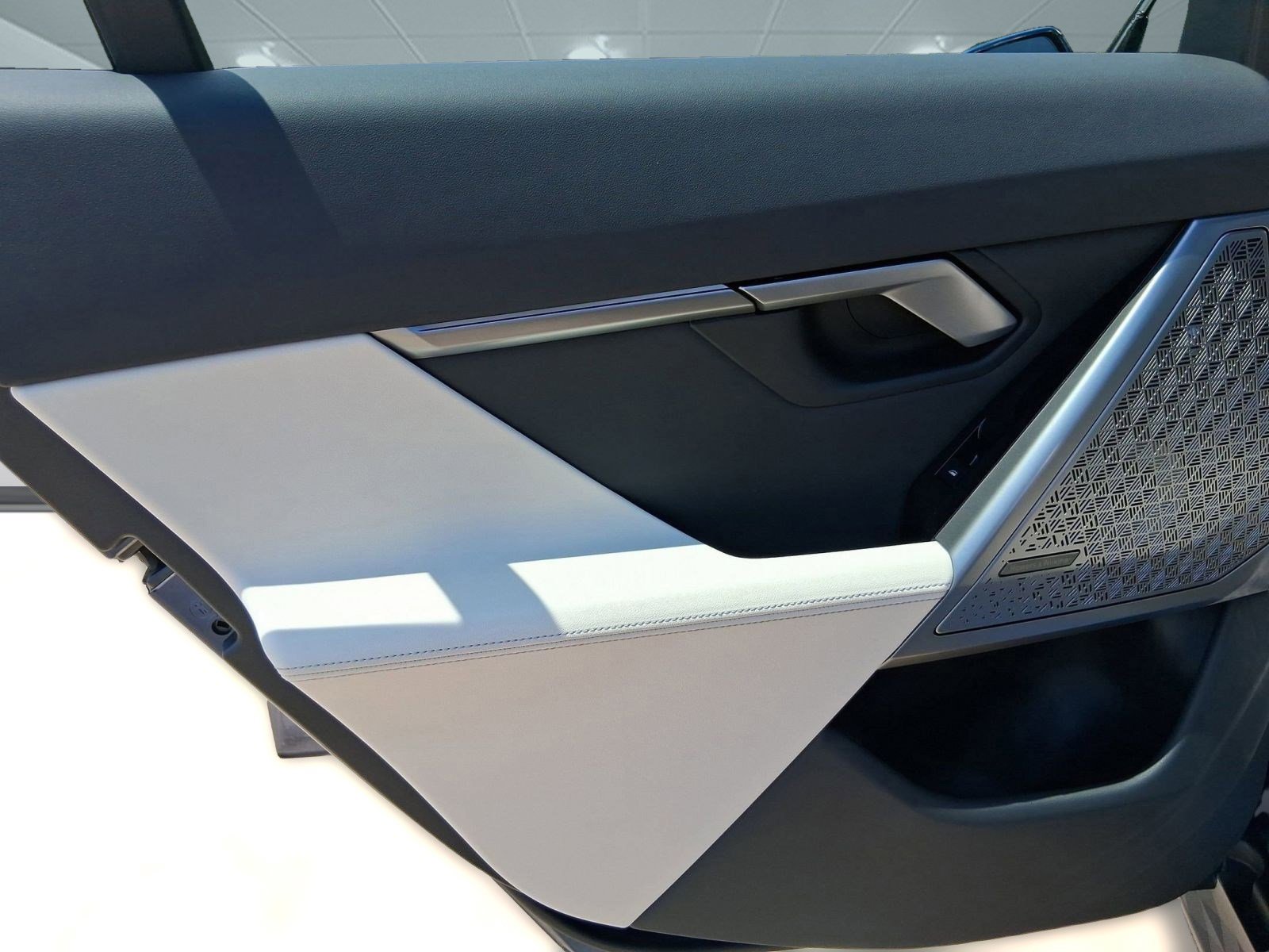 2026 BMW 5 Series 530i - Photo 20