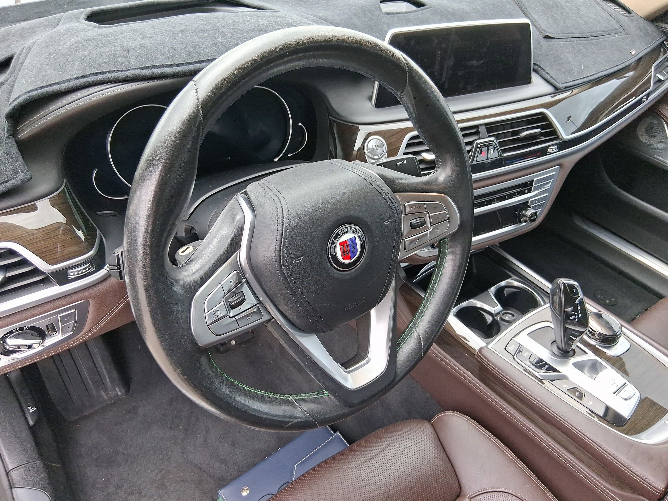 2017 Bmw B7 xDrive Sedan photo 3