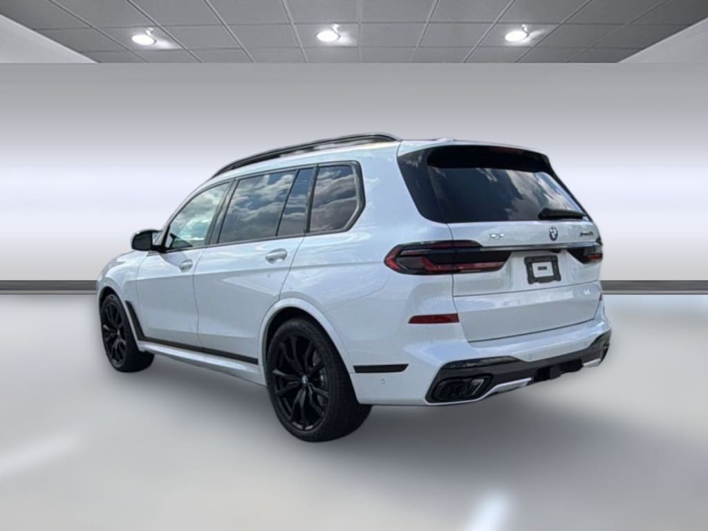 New 2027 BMW X7 M60i SUV