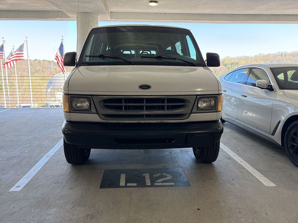 Used 2000 Ford E-350 Super Duty Wagon Extended Wagon