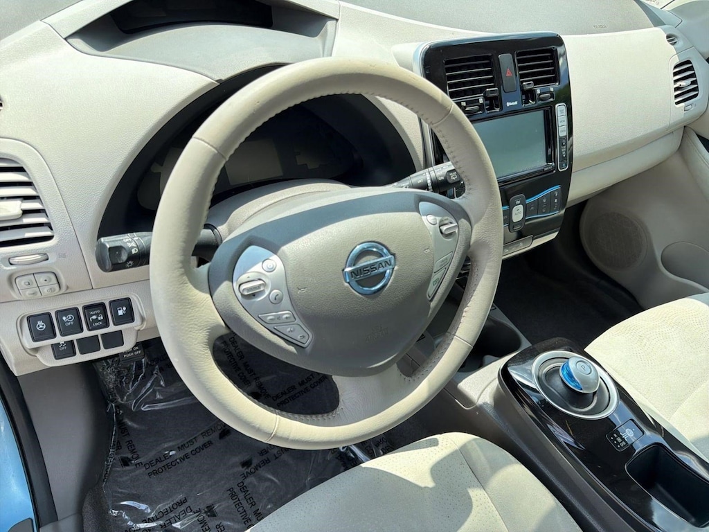 Used 2015 Nissan LEAF SV Hatchback