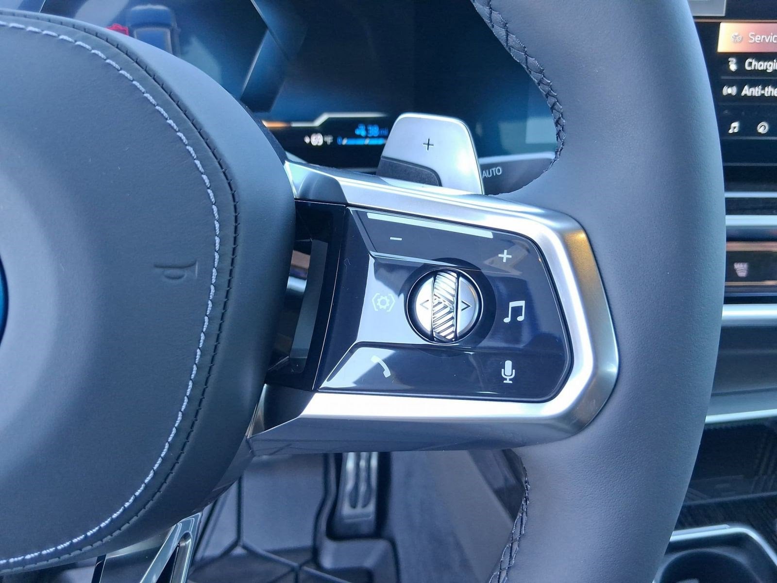 2026 BMW 7 Series 750e - Photo 21
