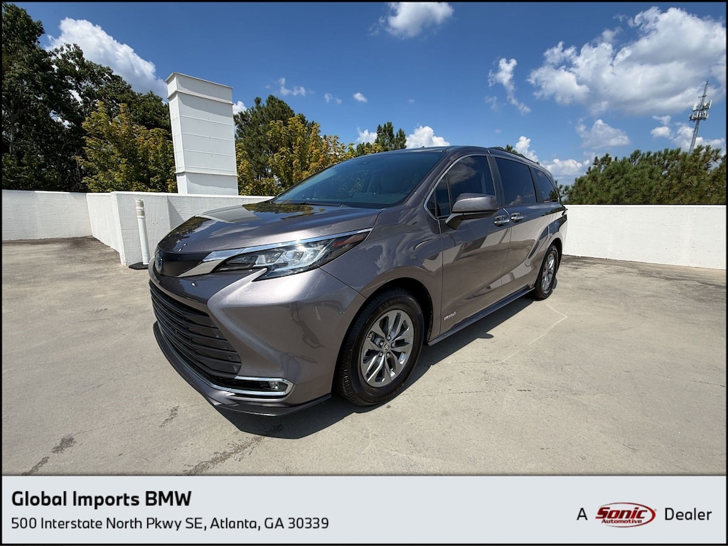 Used 2021 Toyota Sienna XLE 8 Passenger Van