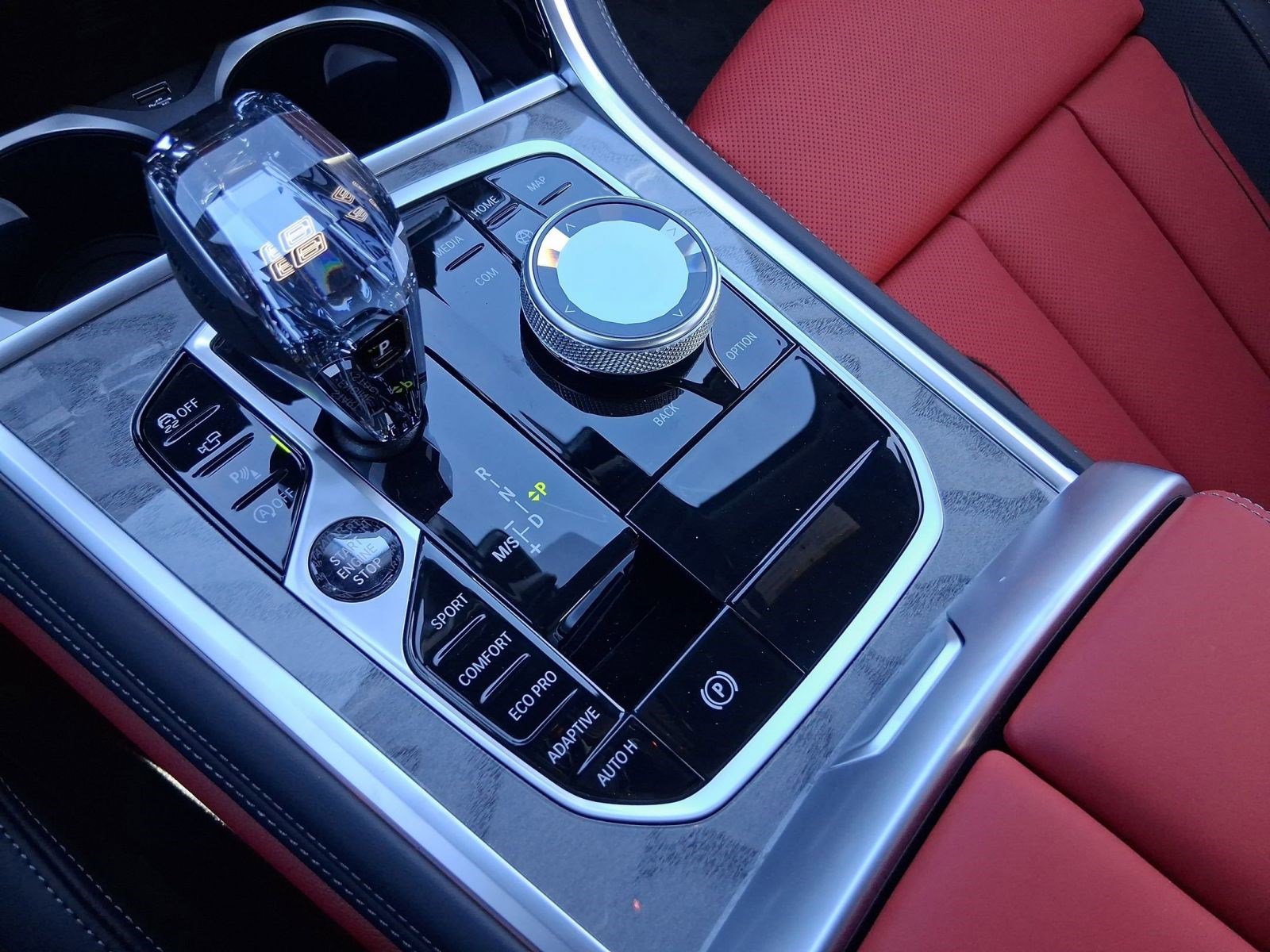 2026 BMW 8 Series 840i - Photo 18