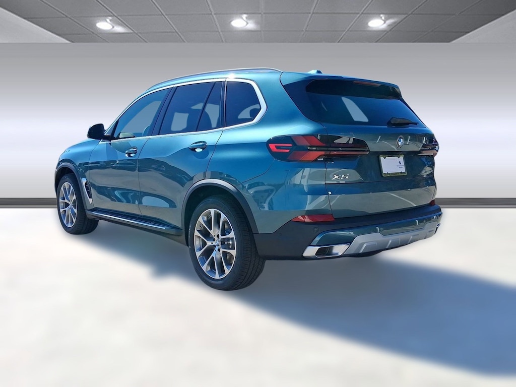 New 2026 BMW X5 sDrive40i SUV
