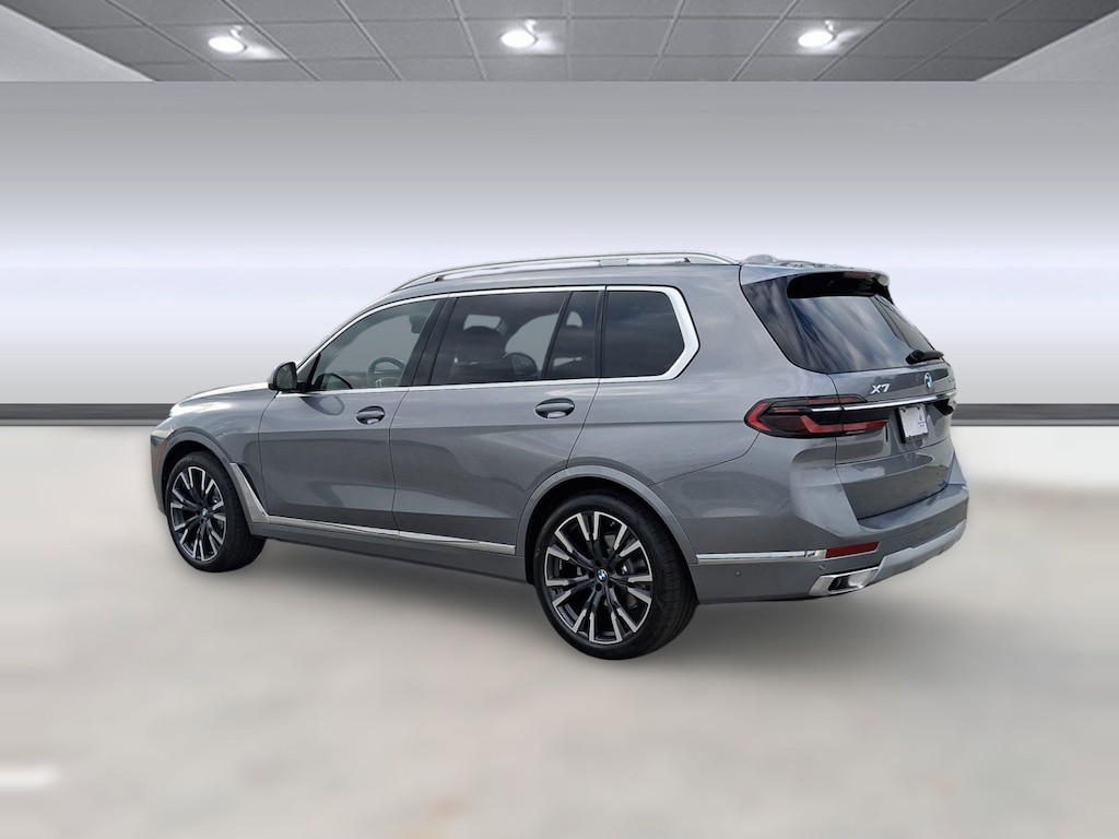 New 2026 BMW X7 xDrive40i SUV