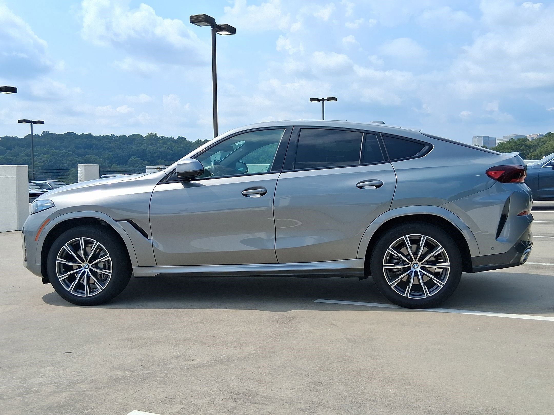 2025 Bmw X6 xDrive40i photo 2