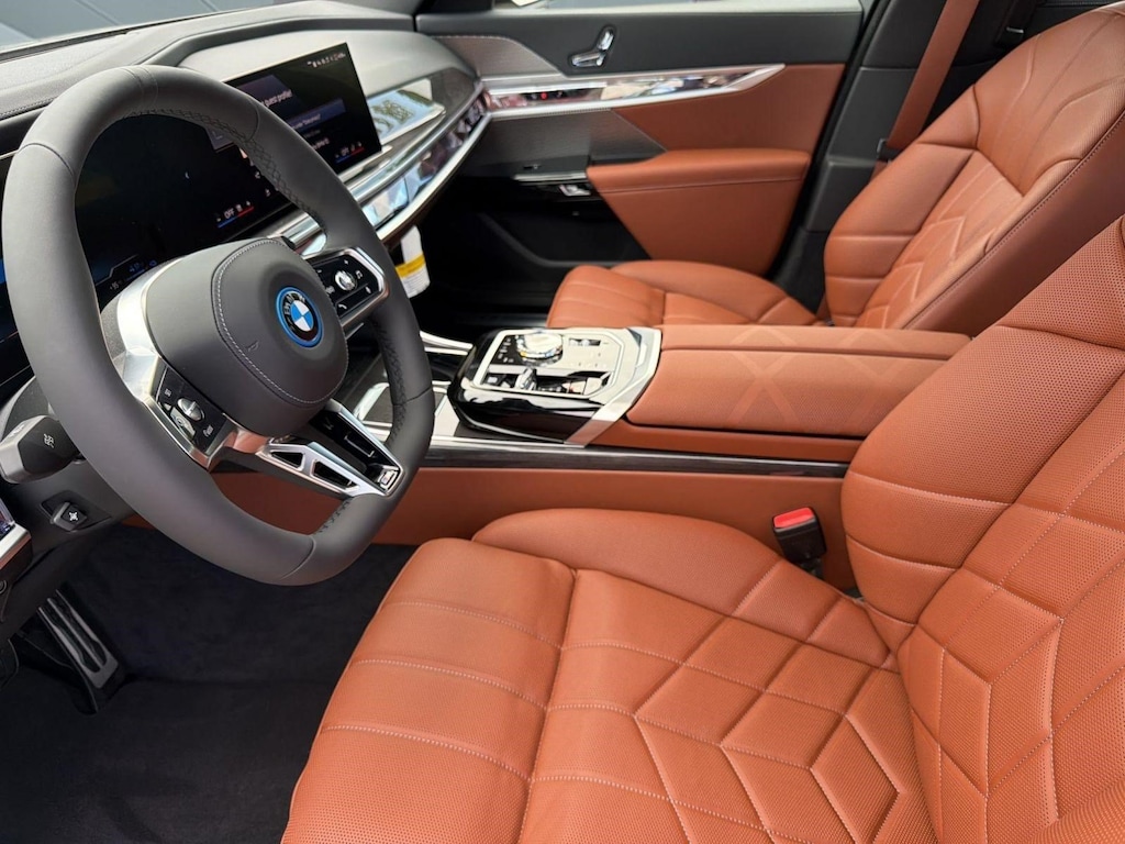 New 2026 BMW 750e xDrive Sedan