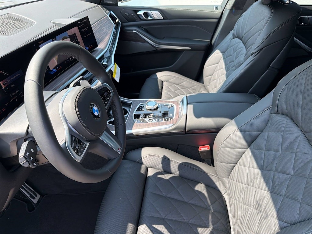 New 2027 BMW X7 xDrive40i SUV
