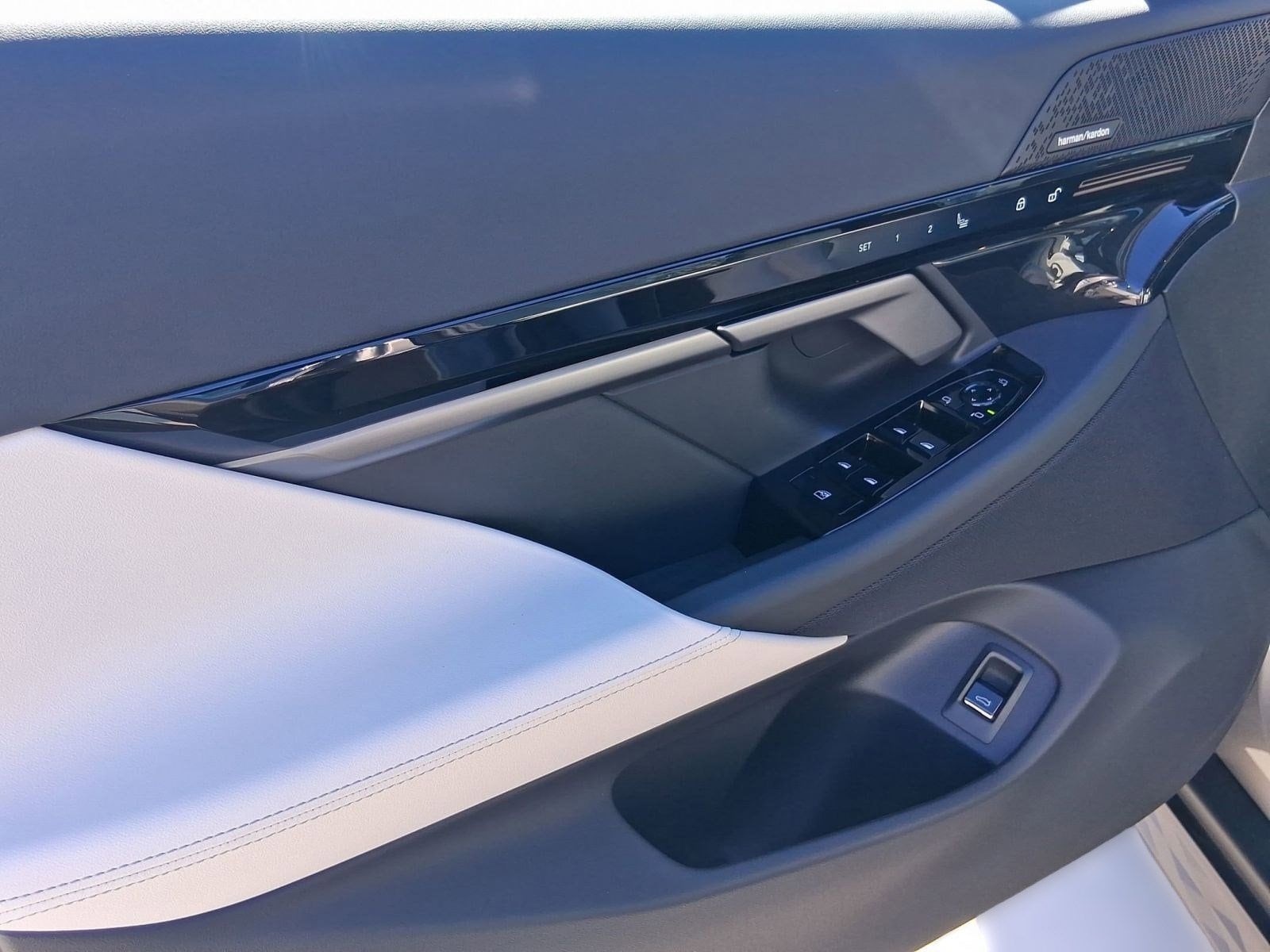 2026 BMW 5 Series 530i - Photo 12