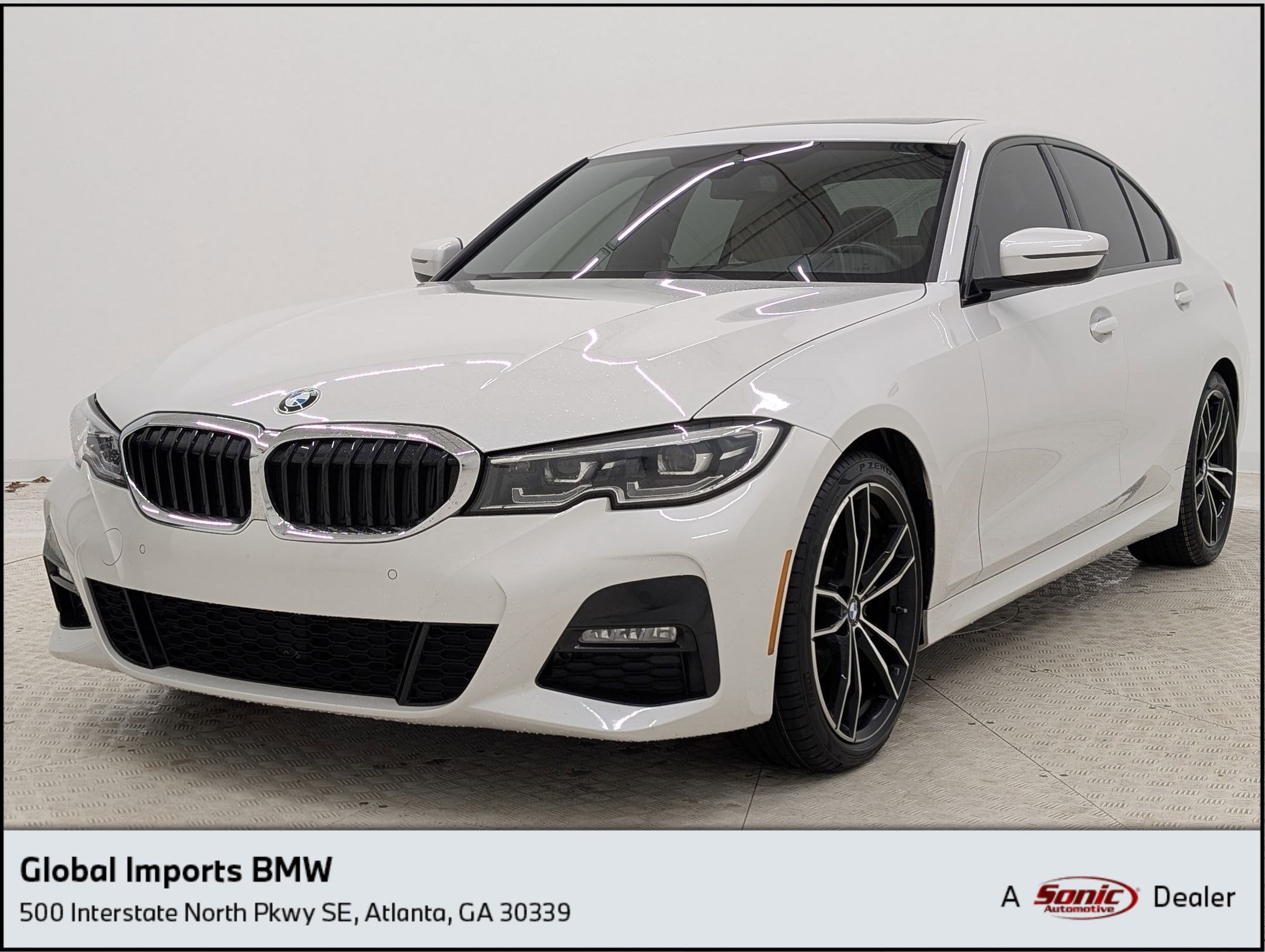 2022 BMW 3 Series 330i's photo