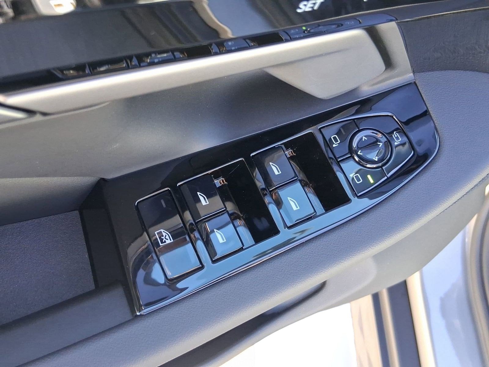 2026 BMW 5 Series 530i - Photo 19