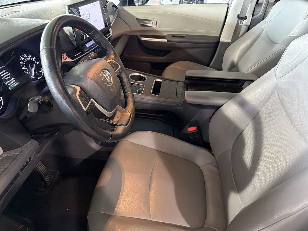 Used 2021 Toyota Sienna XLE 8 Passenger Van