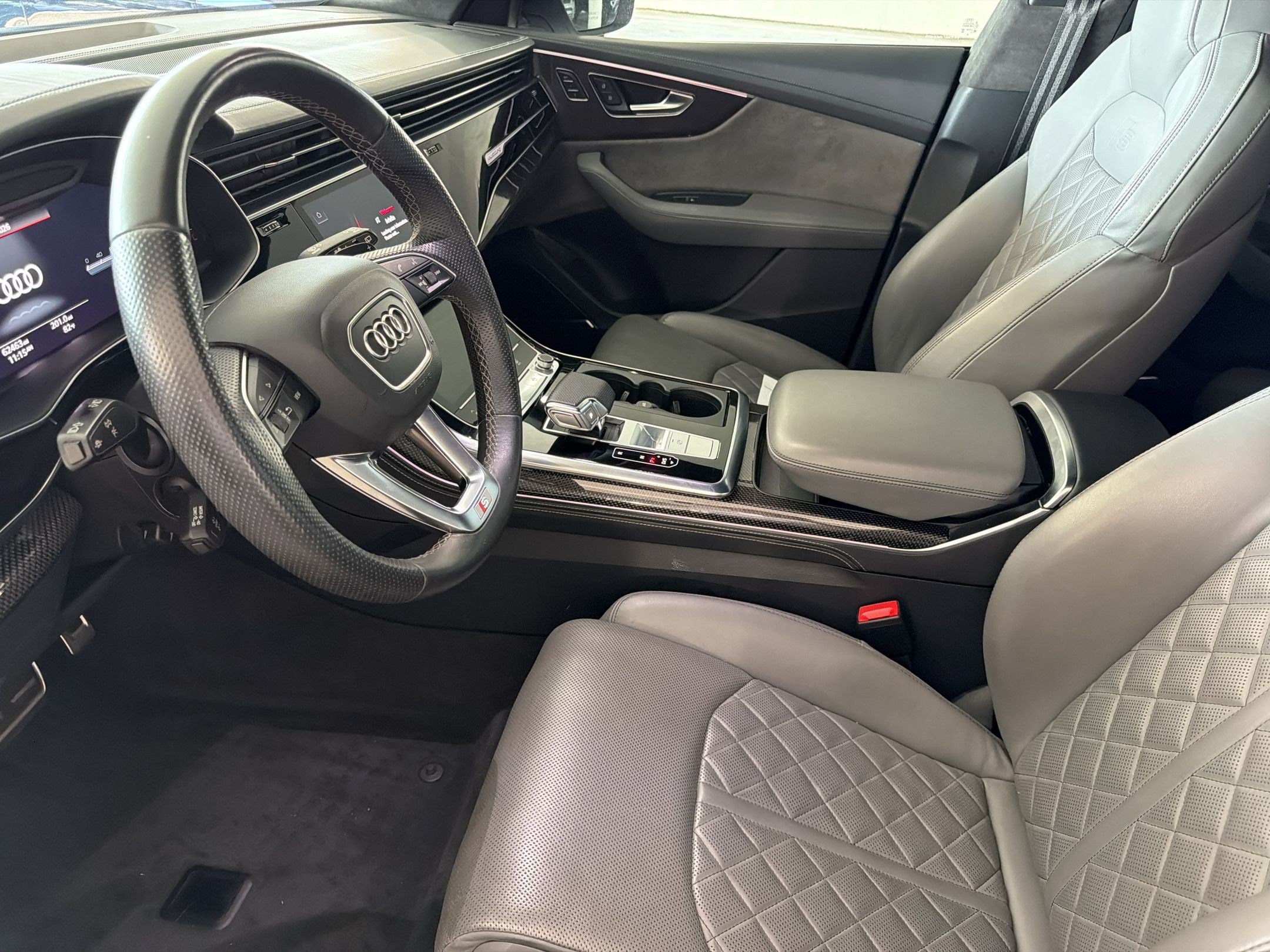 SQ8 4.0T Prestige SUV