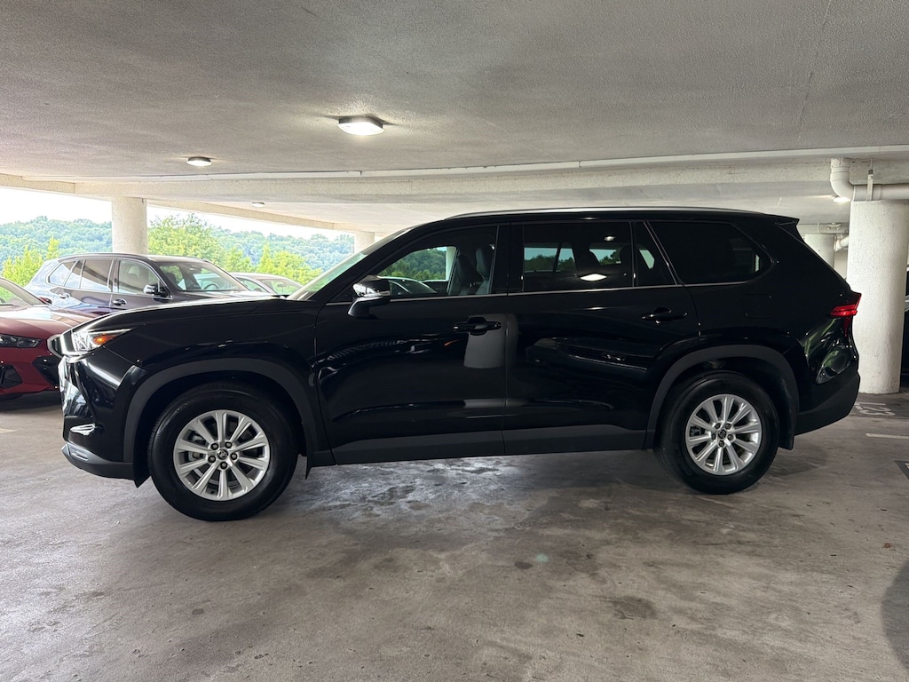 Used 2025 Toyota Grand Highlander XLE SUV