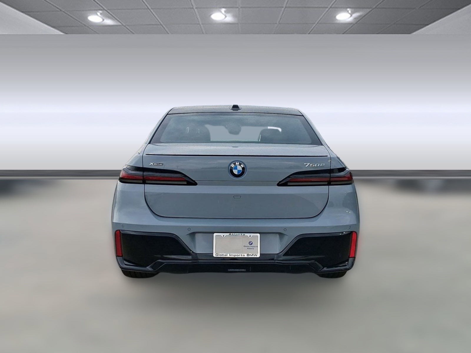 2026 BMW 7 Series 750e - Photo 10