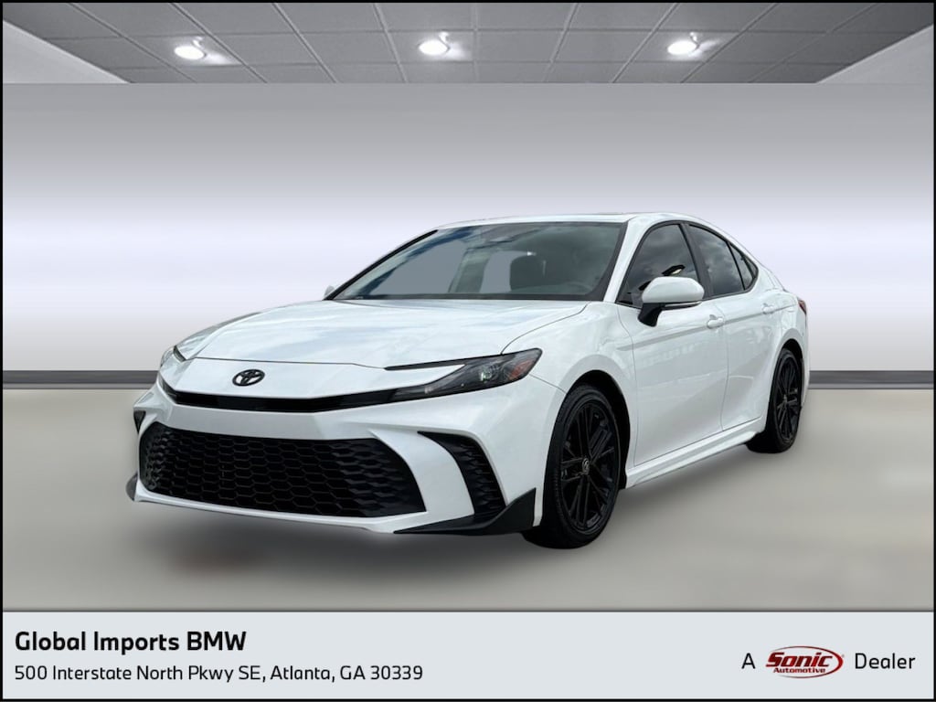 Used 2025 Toyota Camry SE Sedan