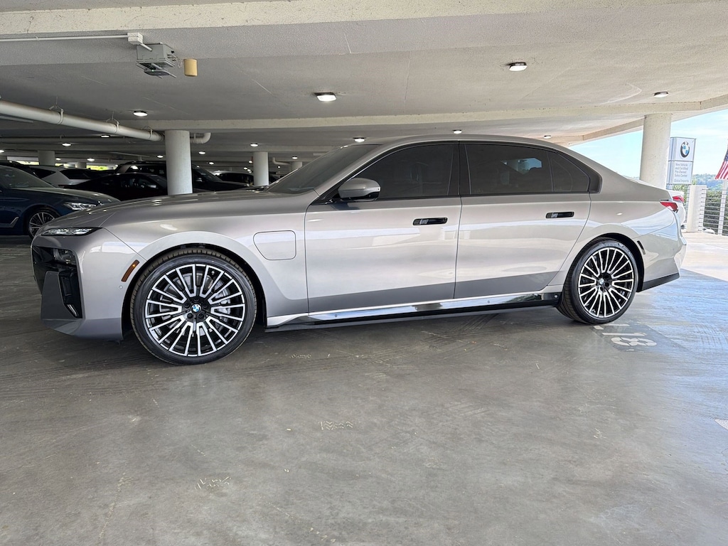 Certified 2025 BMW 750e xDrive Sedan