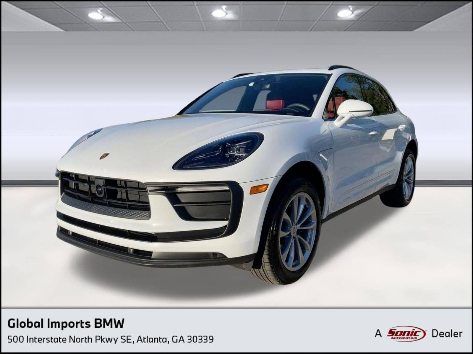 2025 Porsche Macan T's photo