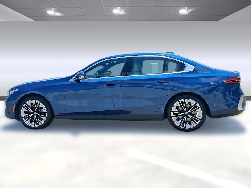 Used 2026 BMW 530i Sedan