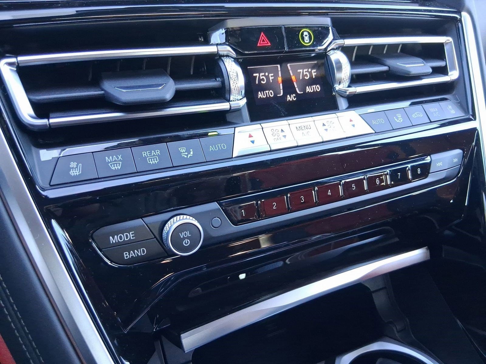 2026 BMW 8 Series 840i - Photo 19