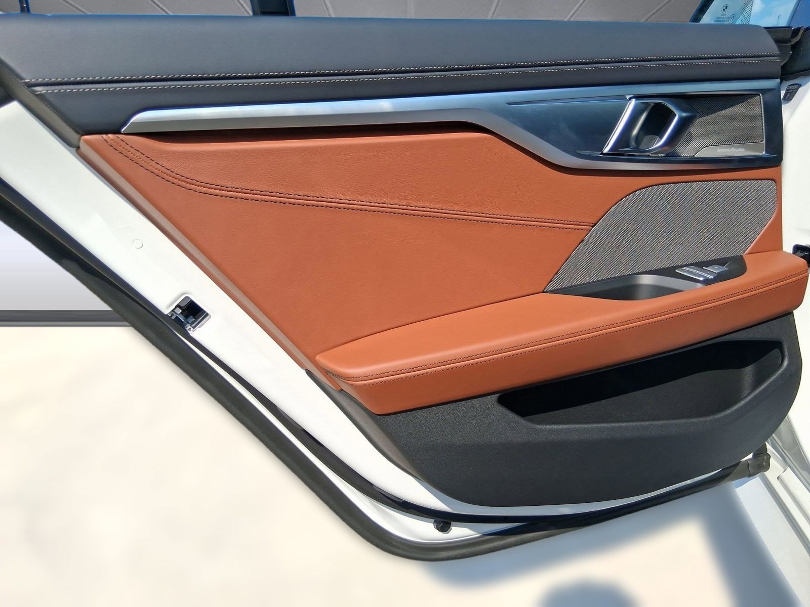 2026 BMW 8 Series 840i - Photo 28