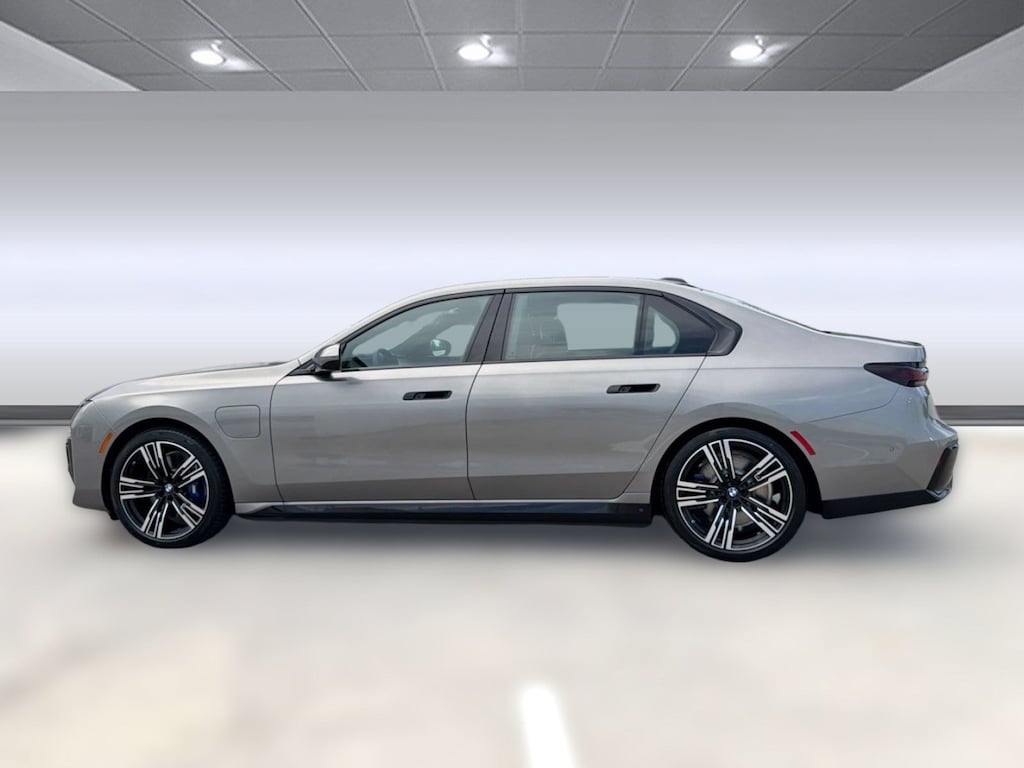 New 2026 BMW 750e xDrive Sedan