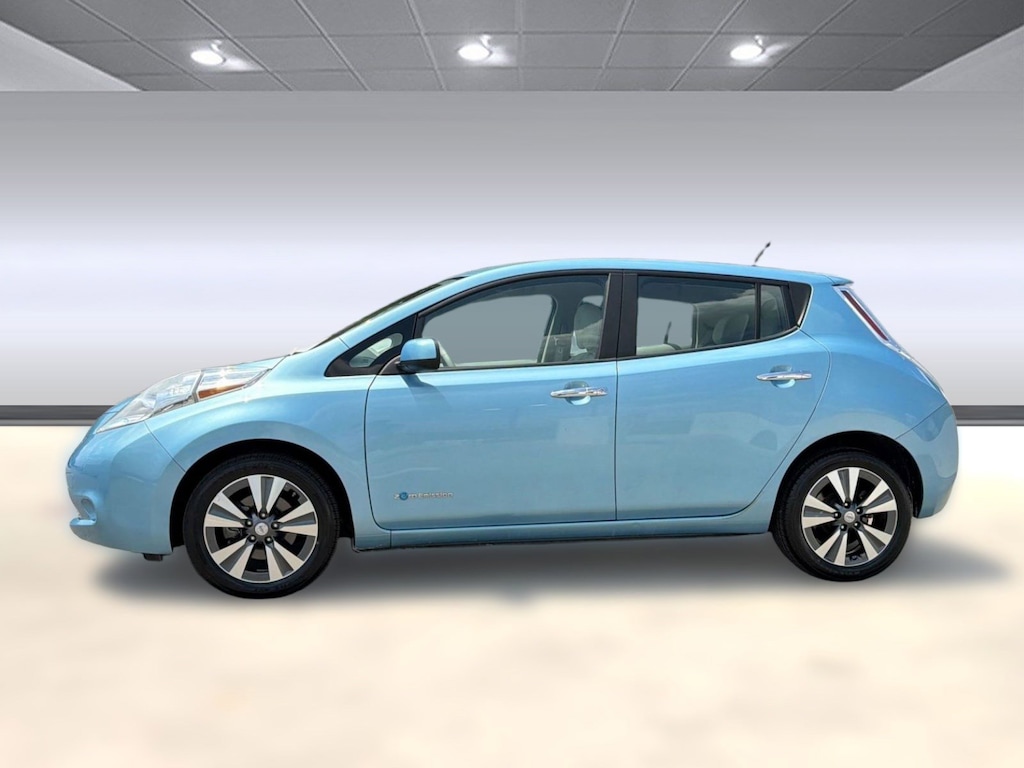 Used 2015 Nissan LEAF SV Hatchback