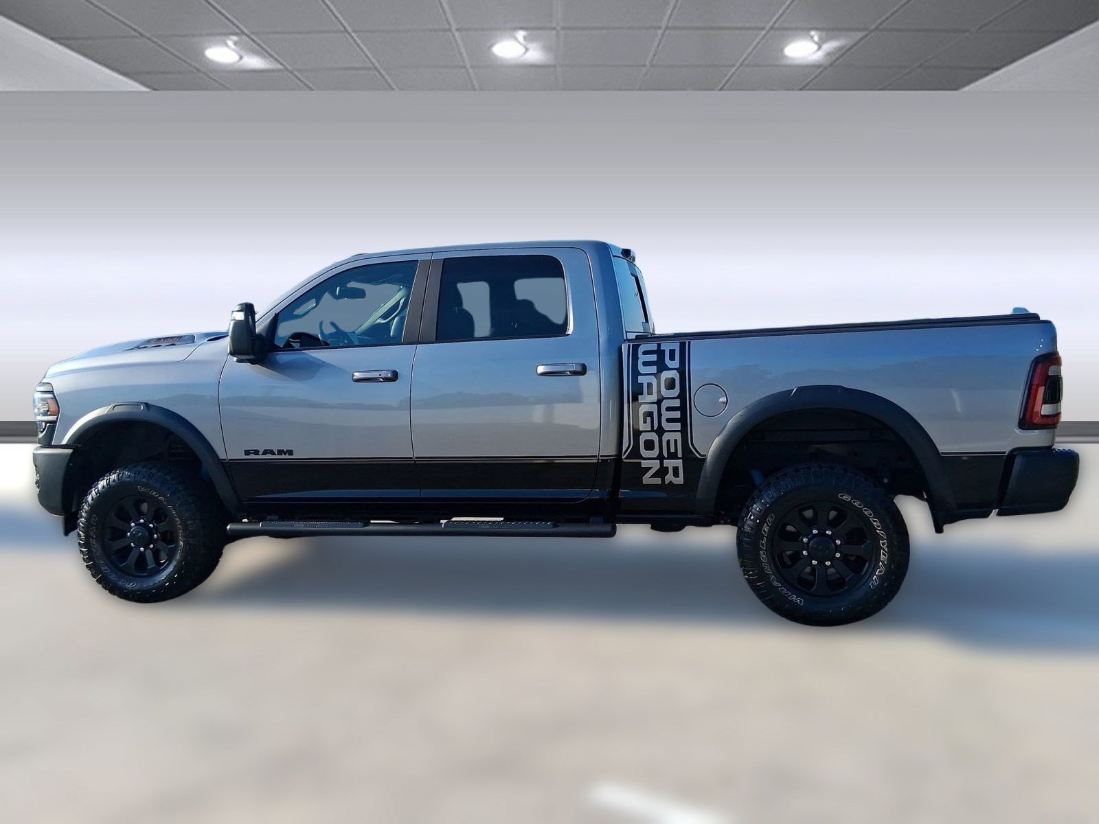 2023 Ram 2500 Power Wagon photo 2