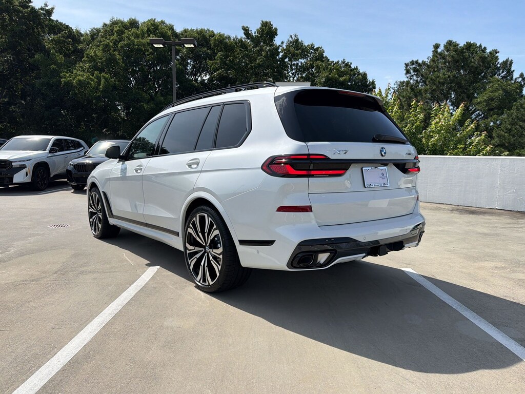 New 2027 BMW X7 xDrive40i SUV