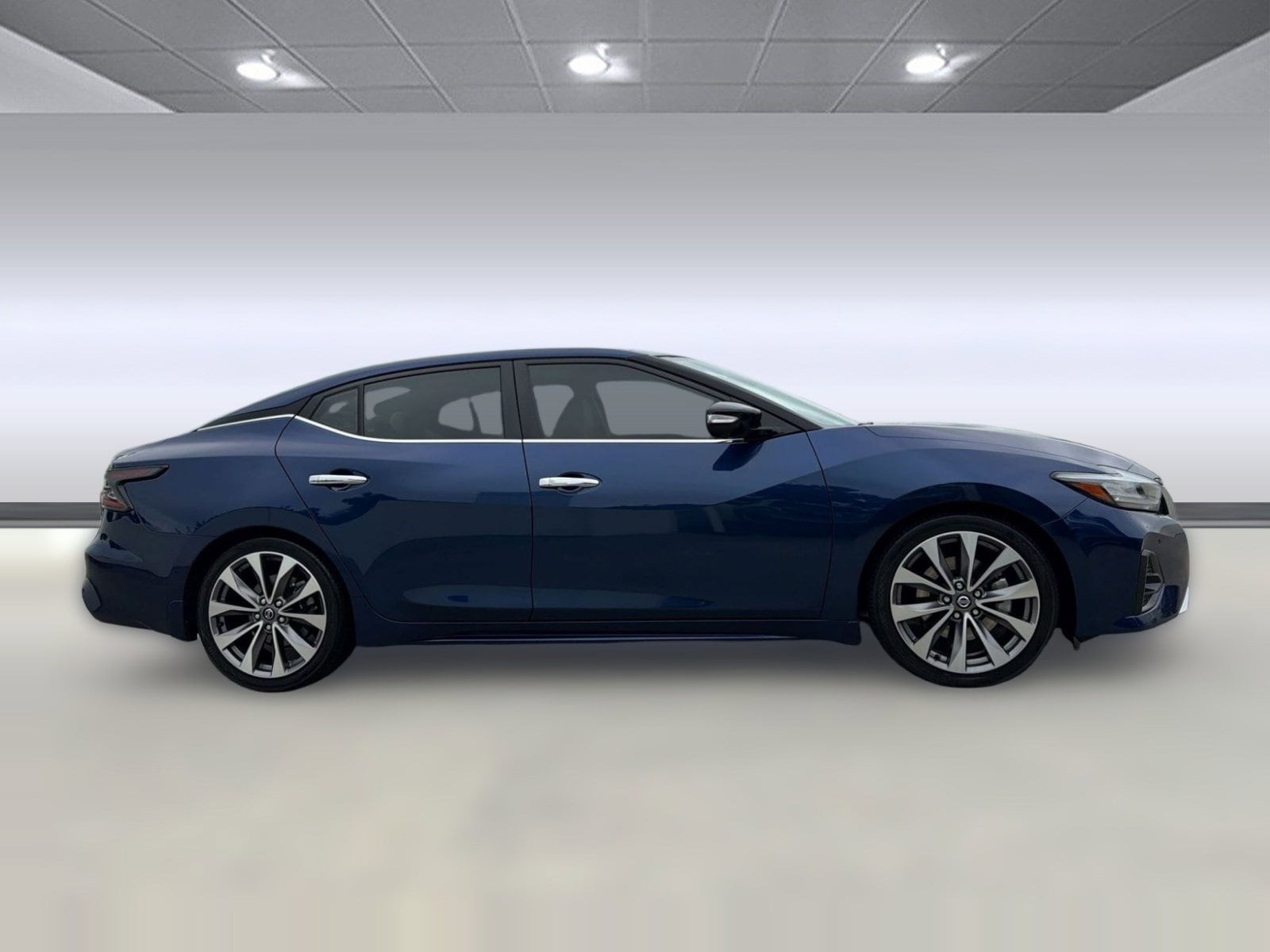 Maxima Platinum Sedan