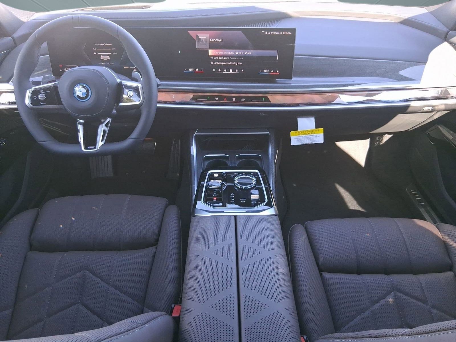 2026 BMW 7 Series 750e - Photo 13