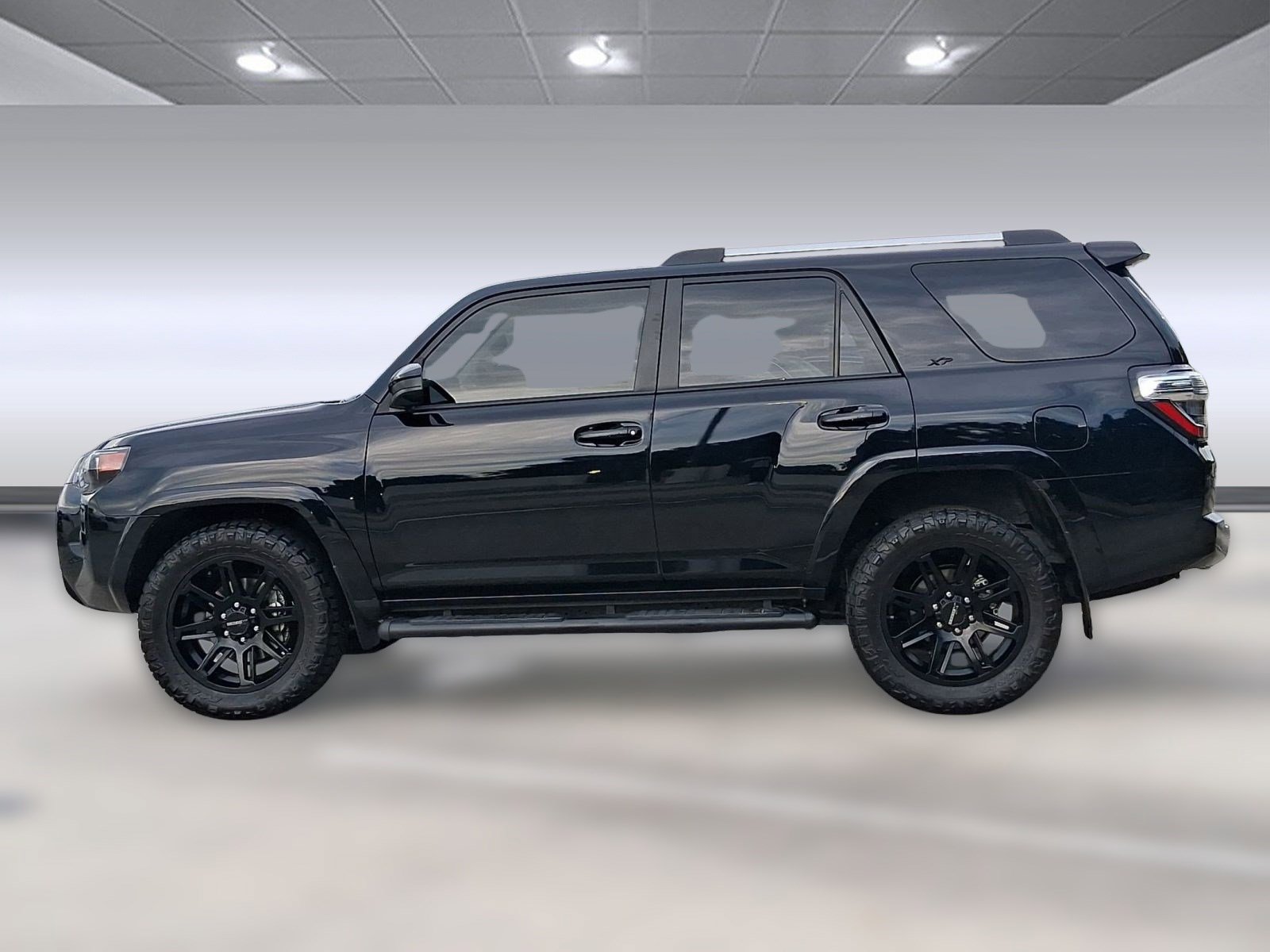 2023 Toyota 4Runner SR5 photo 2