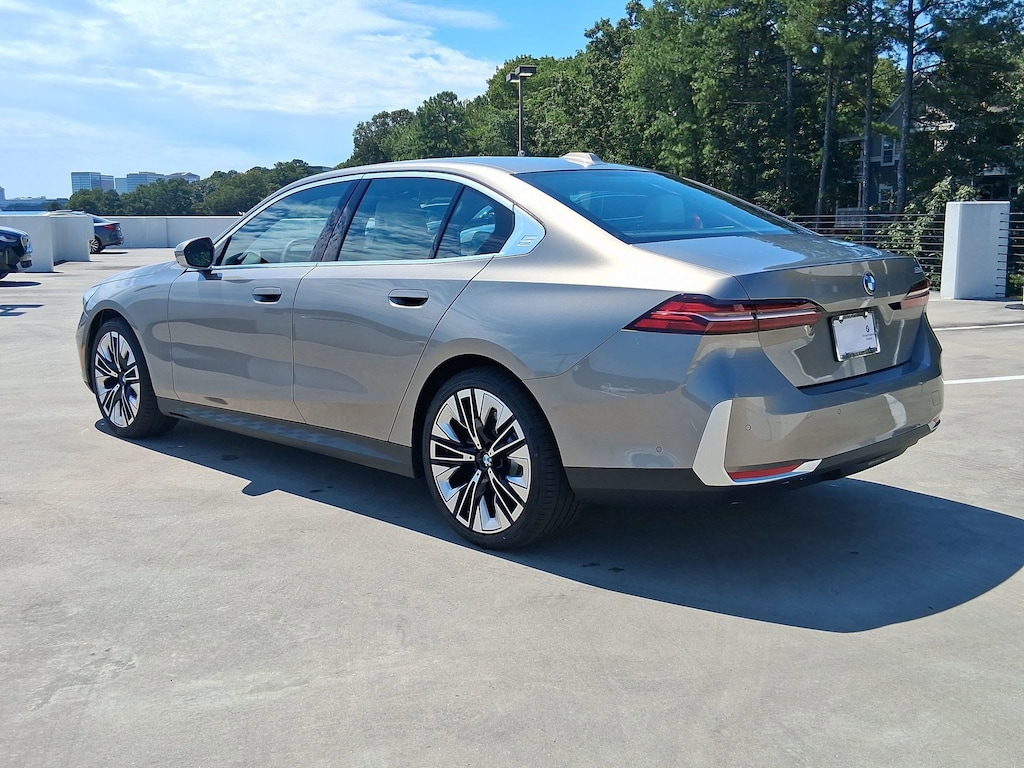 Used 2026 BMW 530i Sedan