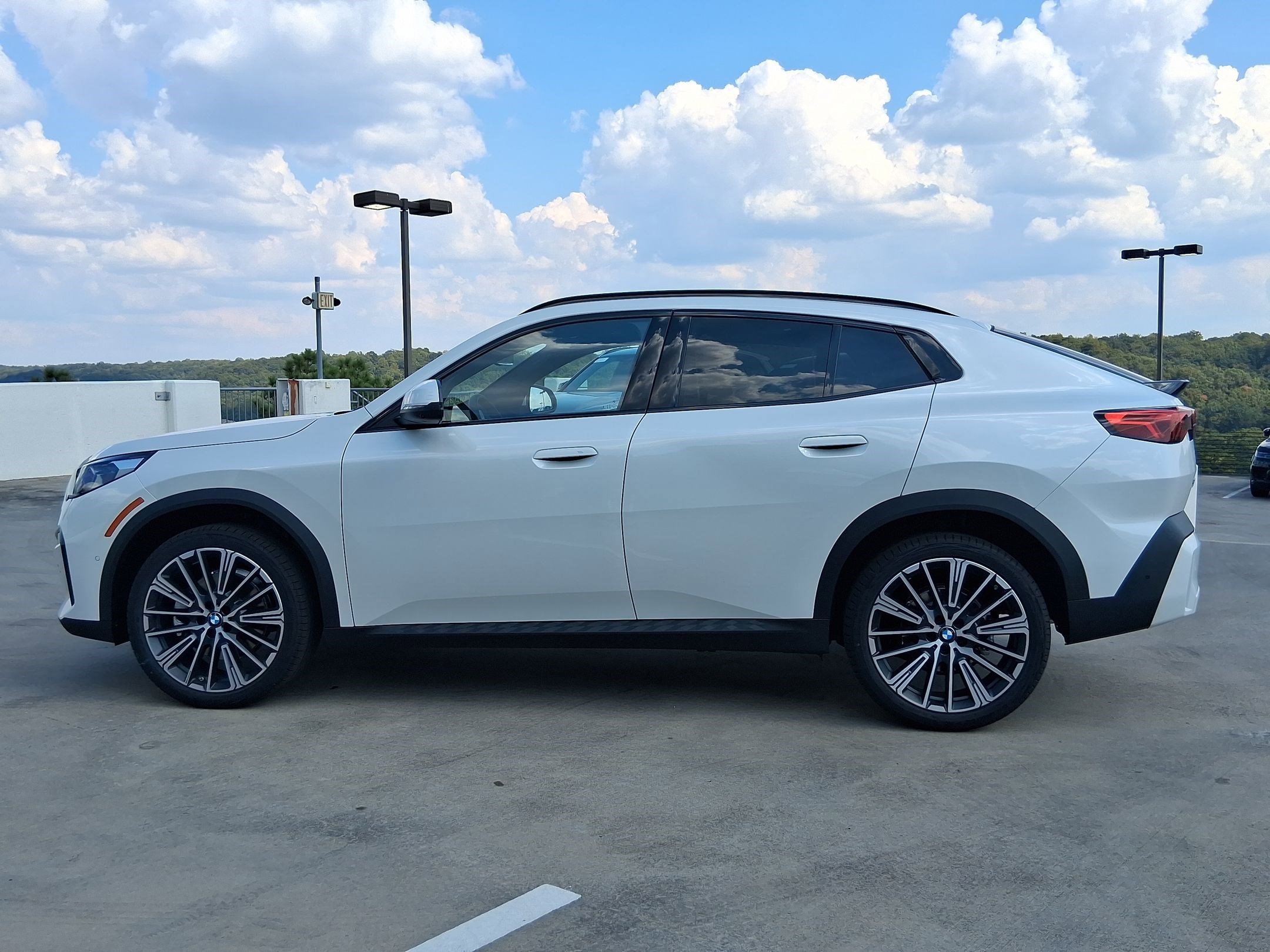 2026 Bmw X2 xDrive28i photo 2