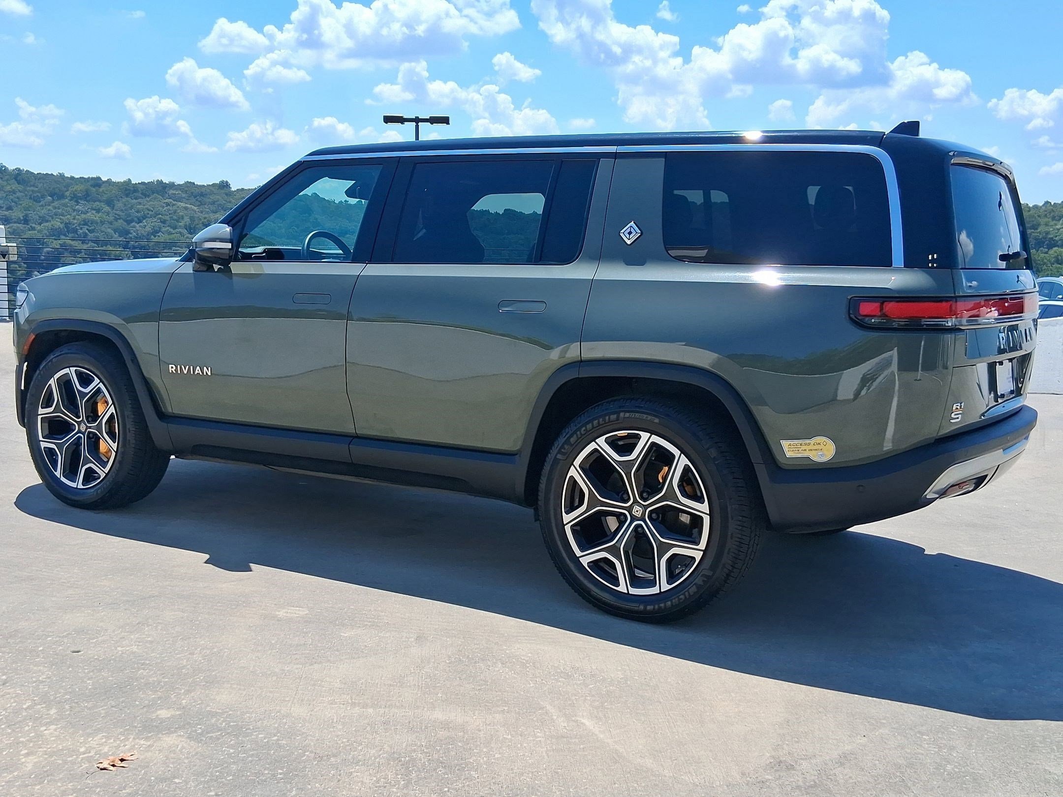 Used 2022 Rivian R1S Launch Edition with VIN 7PDSGABL7NN000338 for sale in Atlanta, GA