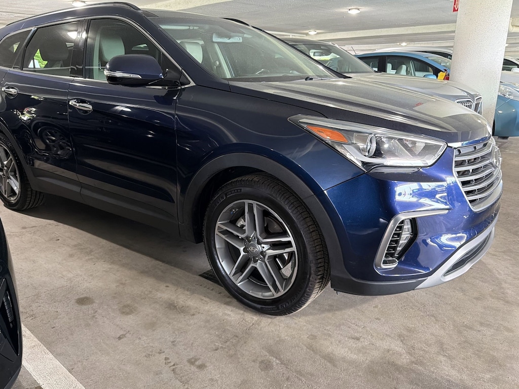 Used 2017 Hyundai Santa Fe SE Ultimate SUV