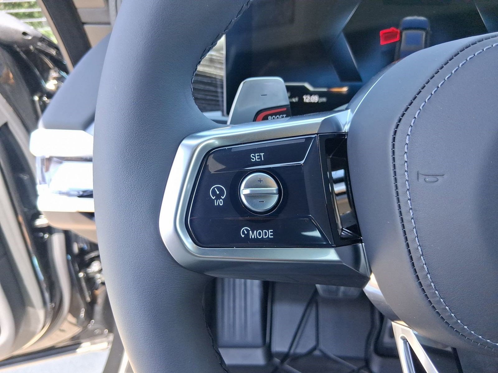 2026 BMW 7 Series 750e - Photo 15
