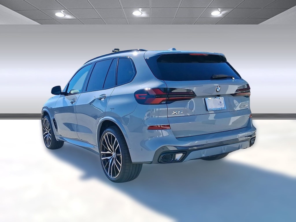 New 2026 BMW X5 sDrive40i SUV