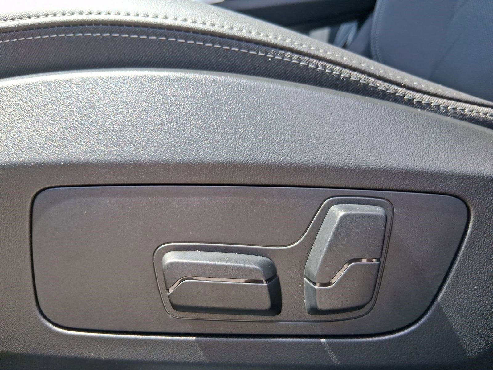 2026 BMW X2 28i - Photo 12