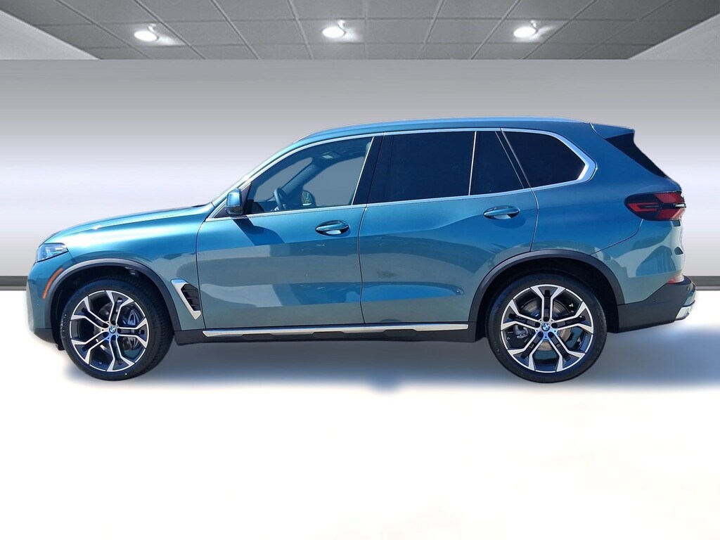 New 2026 BMW X5 sDrive40i SUV