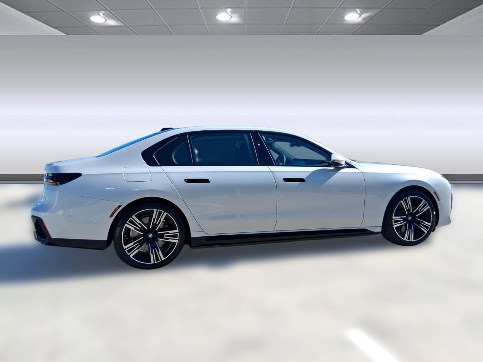 2026 BMW 7 Series 750e - Photo 7