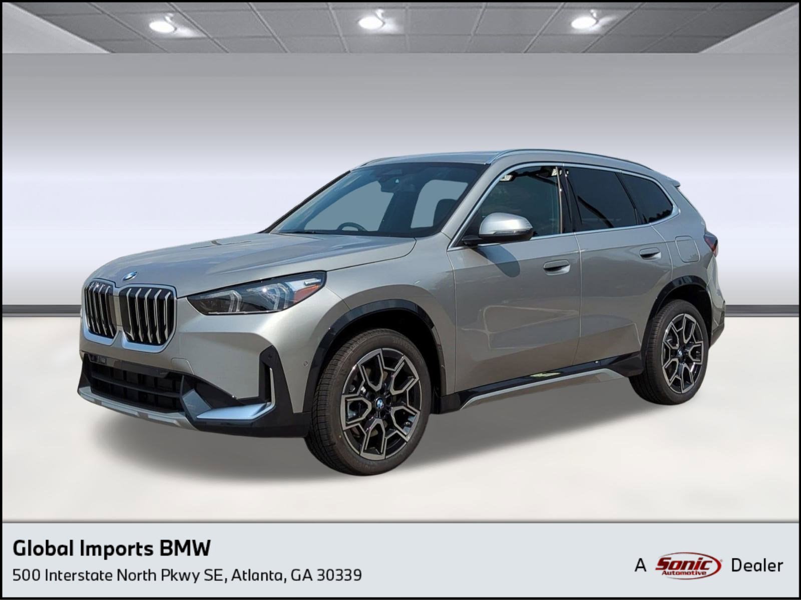 2025 BMW X1 28i's photo